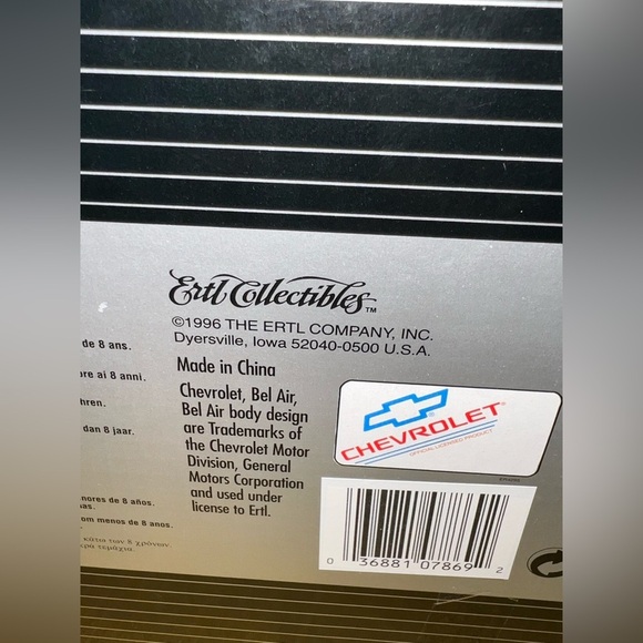 Collector’s Edition 1955 Chevrolet Bel Air 1:18 Limited Edition 1 of 2500 ERTL - Picture 10 of 10